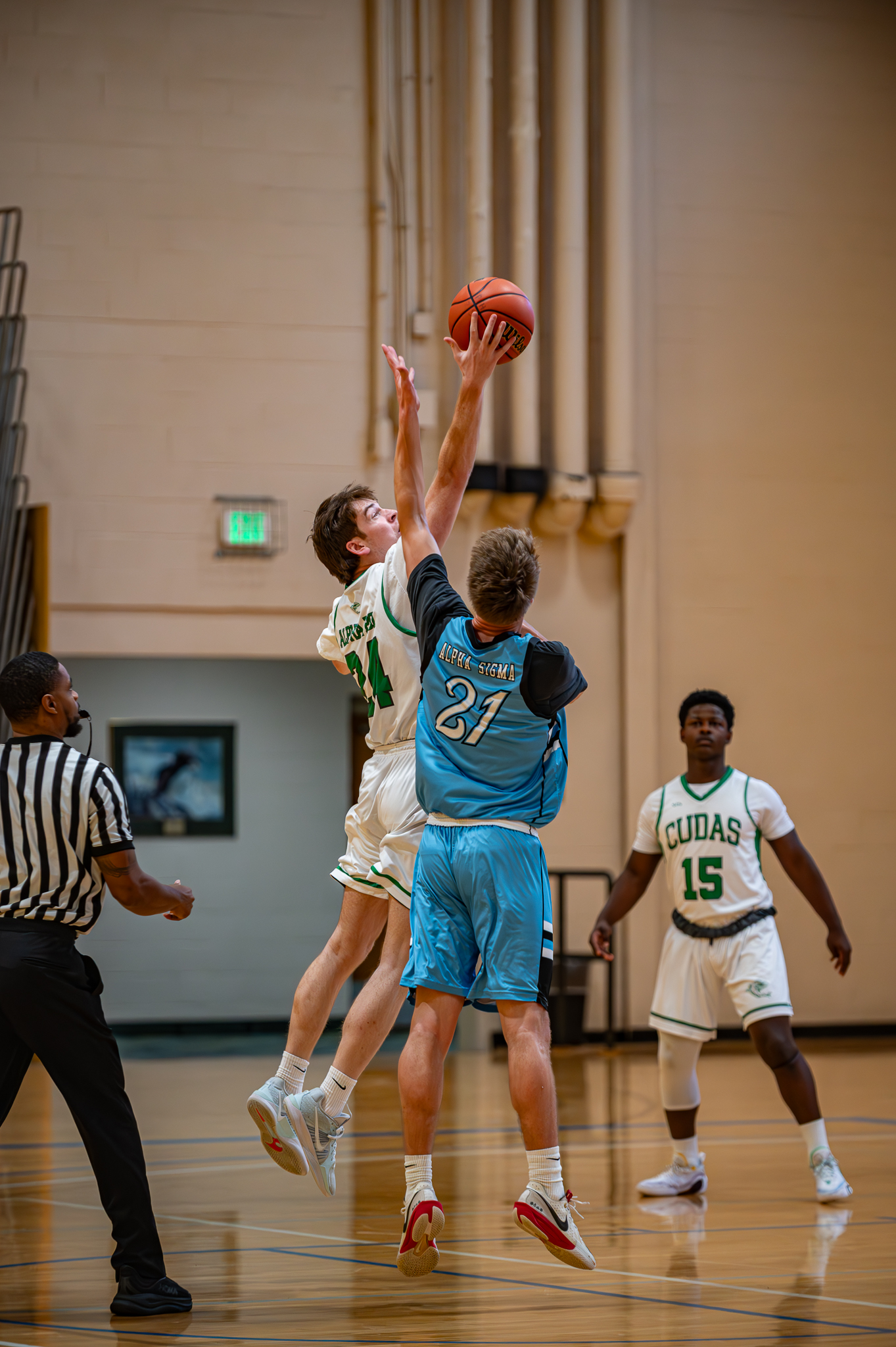 Barracudas vs. Sharks